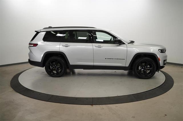 2023 jeep grand cherokee l laredo