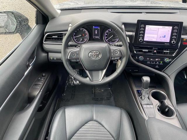 2023 toyota camry se