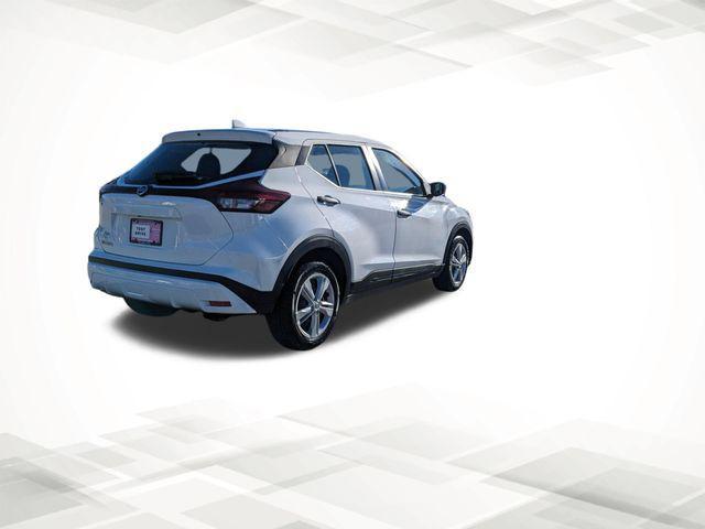 2021 nissan kicks s