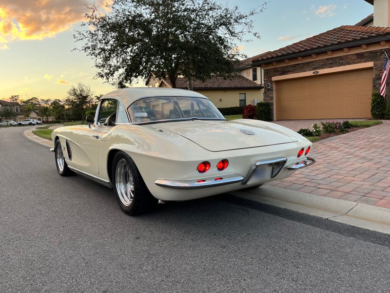 1962 chevrolet corvette restomod convertible