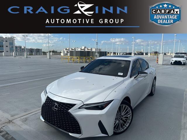 2022 lexus is 300 base