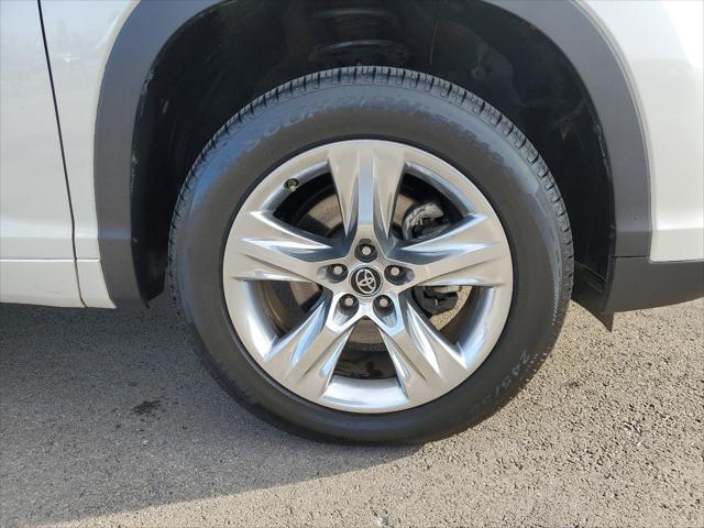 2019 toyota highlander limited