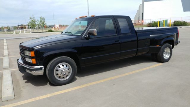 beautiful show quality 3500 dually