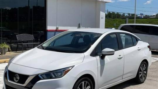 2021 nissan versa sv
