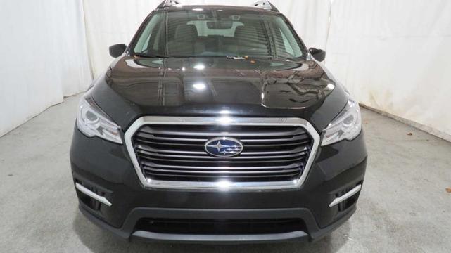 2022 subaru ascent premium 8-passenger