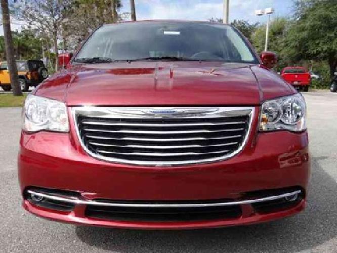 2013 chrysler town & country touring in palm coast, fl
