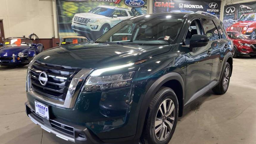 2023 nissan pathfinder sl