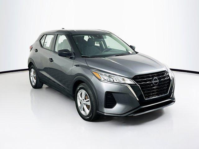 2022 nissan kicks s
