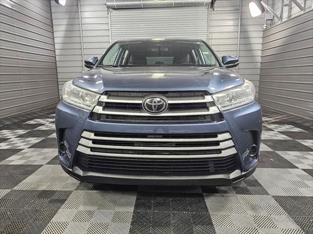2018 toyota highlander le
