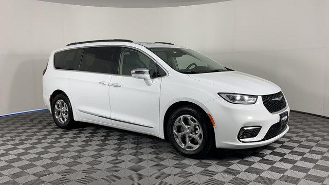 2022 chrysler pacifica limited