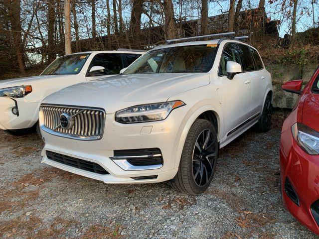 2022 volvo xc90 recharge plug-in hybrid t8 inscription expression 6 passenger