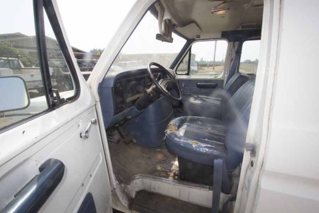 1988 ford econoline 150 4.9 liter 47985 miles