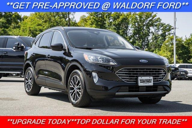 2022 ford escape phev titanium