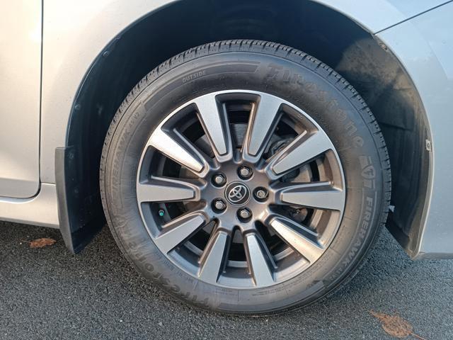 2018 toyota sienna limited