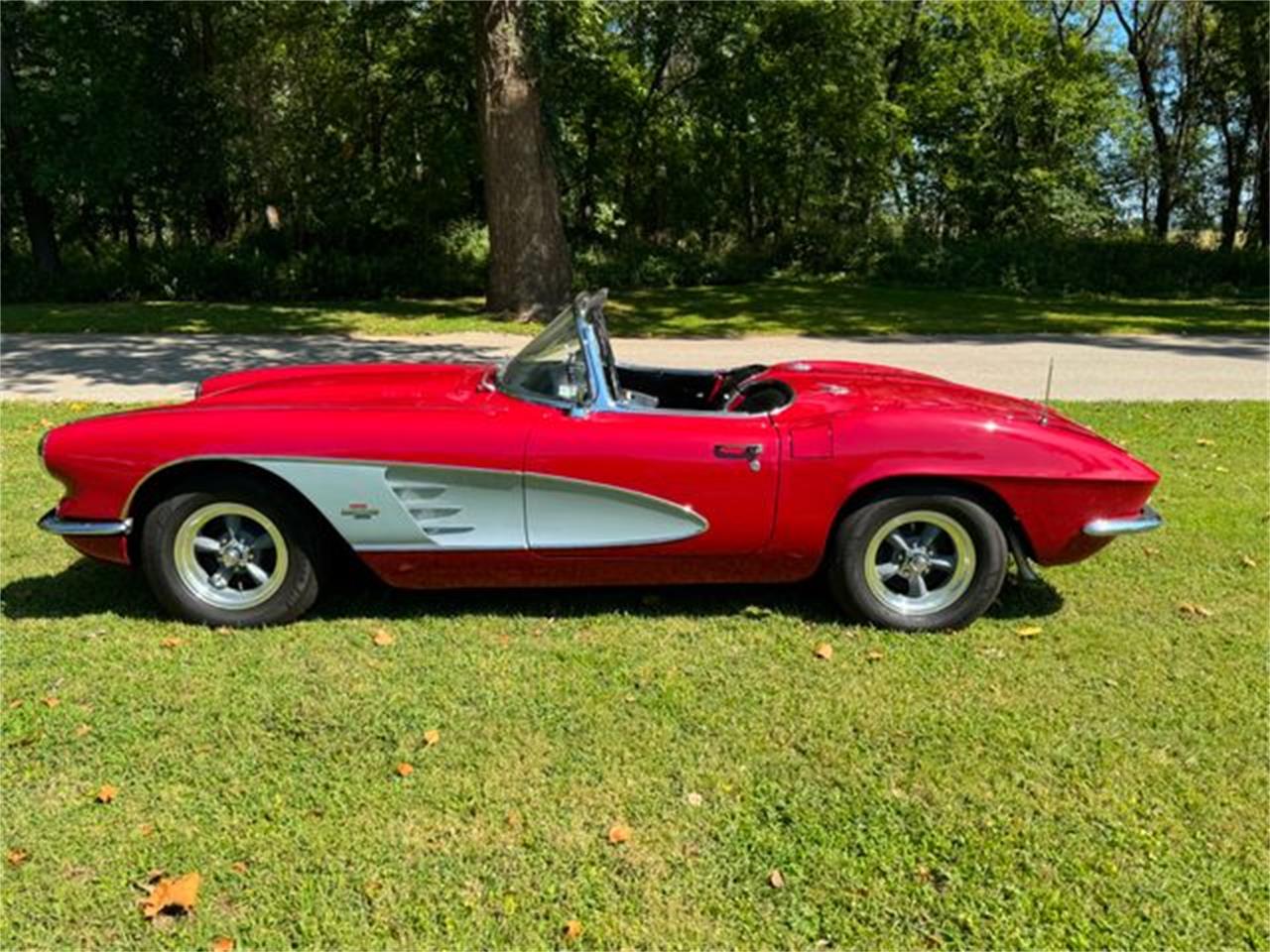 1961 chevrolet corvette