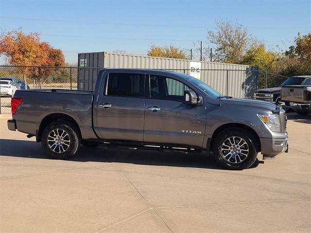 2021 nissan titan sv
