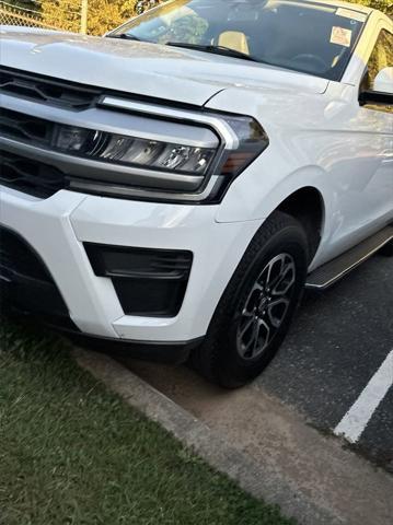 2022 ford expedition xlt