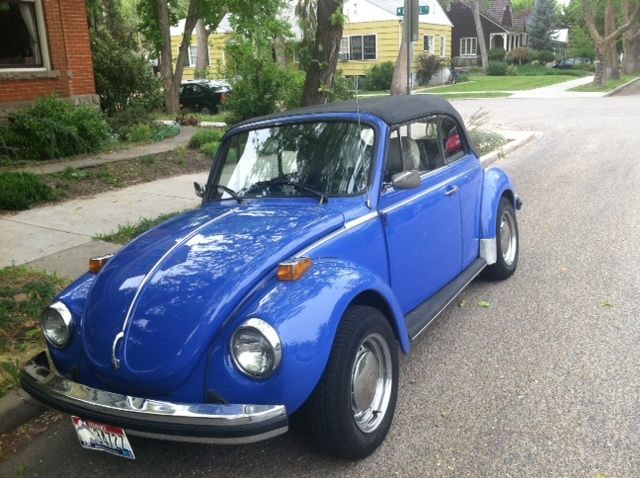 volkswagon 1977 convertible super beetle