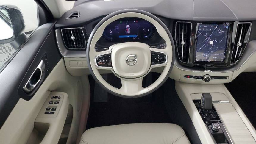 2024 volvo xc60 b5 core dark theme