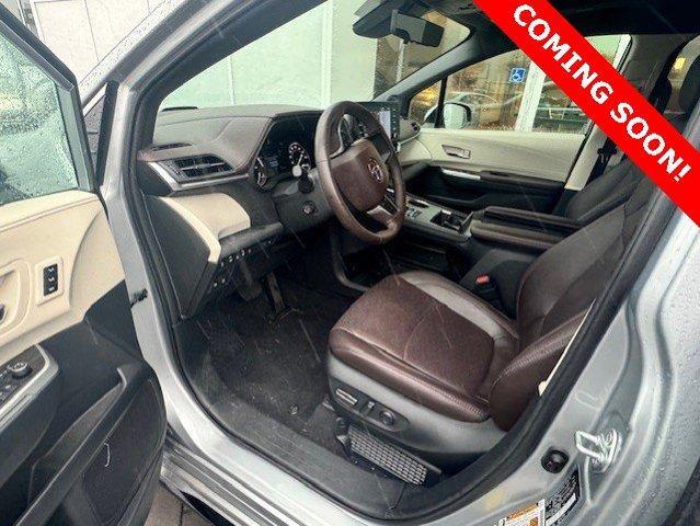 2022 toyota sienna platinum 7 passenger