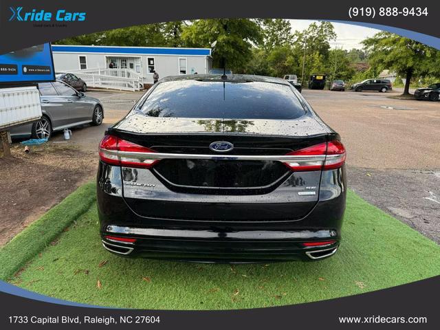 2017 ford fusion se