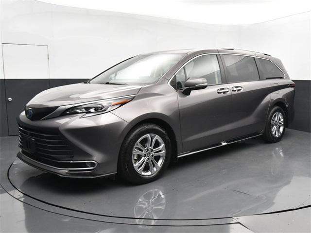 2022 toyota sienna platinum 7 passenger