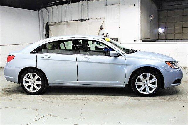 used 2013 chrysler 200 touring sedan scranton, pa 18509 for sale in scranton, pennsylvania