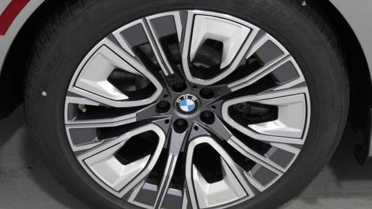 2024 BMW i7