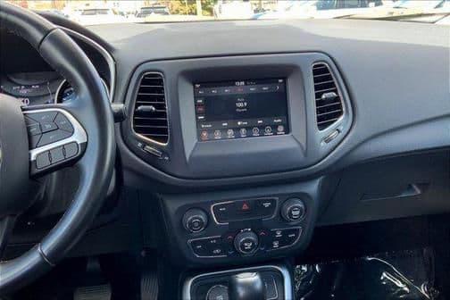 2020 jeep compass latitude in syracuse, new york