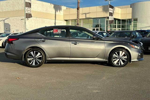 2022 nissan altima 2.5 sv