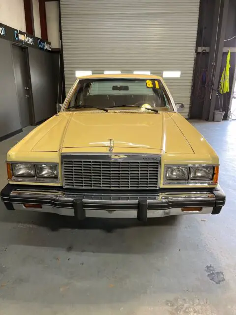 1981 ford granada sedan yellow rwd automatic