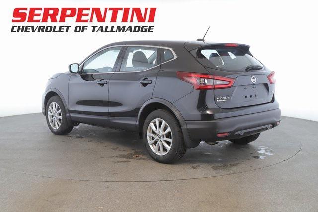 2022 nissan rogue sport s