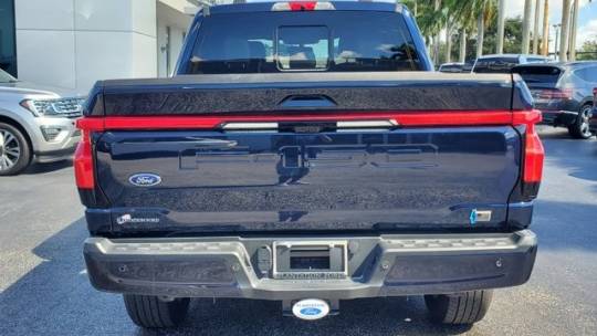 2022 ford f-150 lightning lariat
