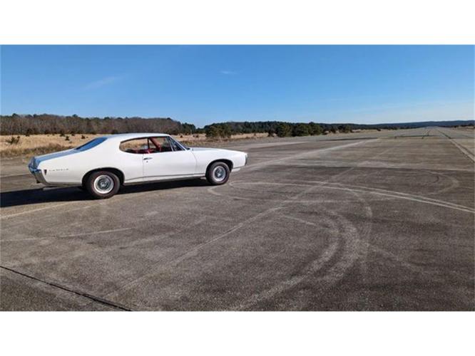 1968 pontiac lemans in calverton, new york