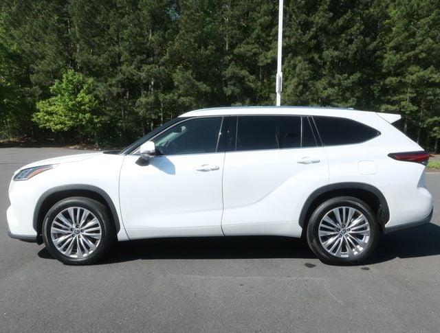 2023 toyota highlander platinum fwd (natl in acworth, georgia