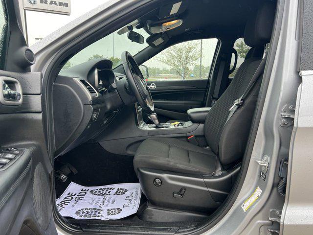 2021 jeep grand cherokee laredo