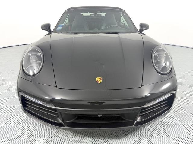 2022 porsche 911 carrera