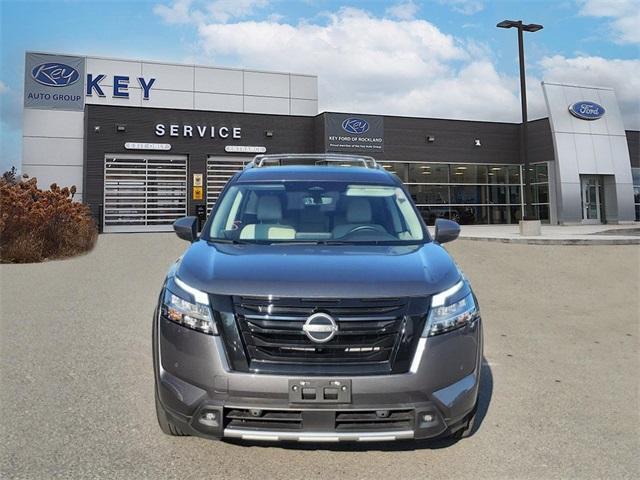2023 nissan pathfinder sl