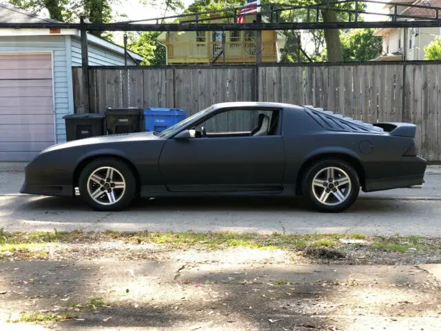 running & driving. shaved door handles, matte black