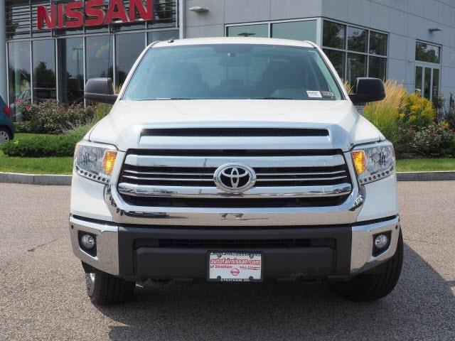 2016 toyota tundra sr5 4x4 sr5 4dr crewmax cab pickup sb (5.7l v8 for sale in stratham, new hampshire