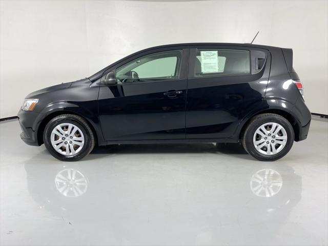 2020 chevrolet sonic fwd hatchback 1fl 5-door