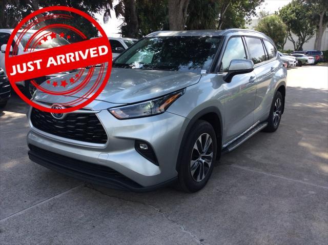 2022 toyota highlander hybrid xle
