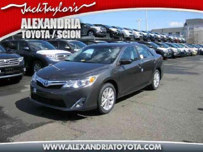 2014 toyota camry hybrid xle in alexandria, va