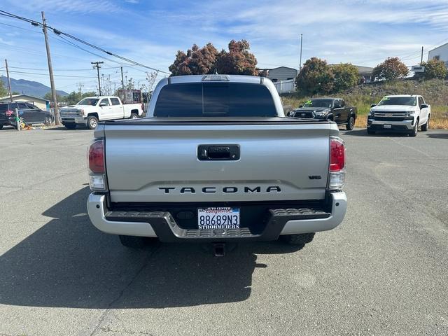 2022 toyota tacoma trd sport