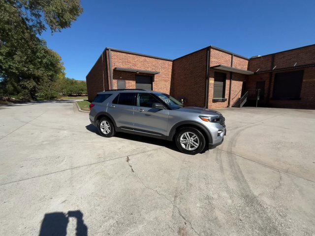 2023 ford explorer xlt