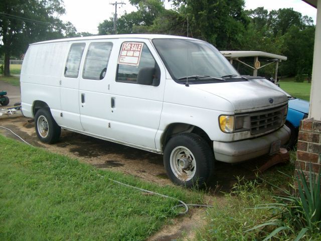 1993 (white) ford e-250 van with new tires (fuel pump bad)