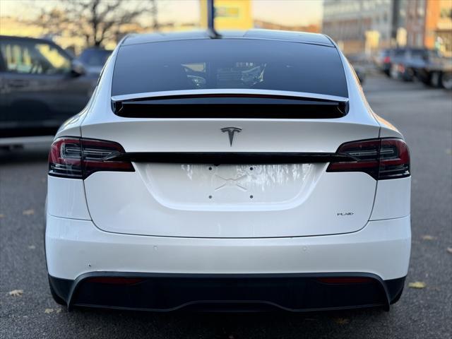 2022 tesla model x plaid