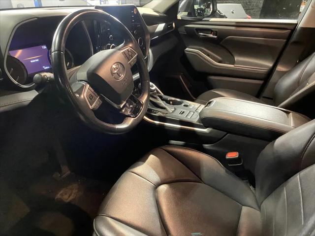 2021 toyota highlander xle