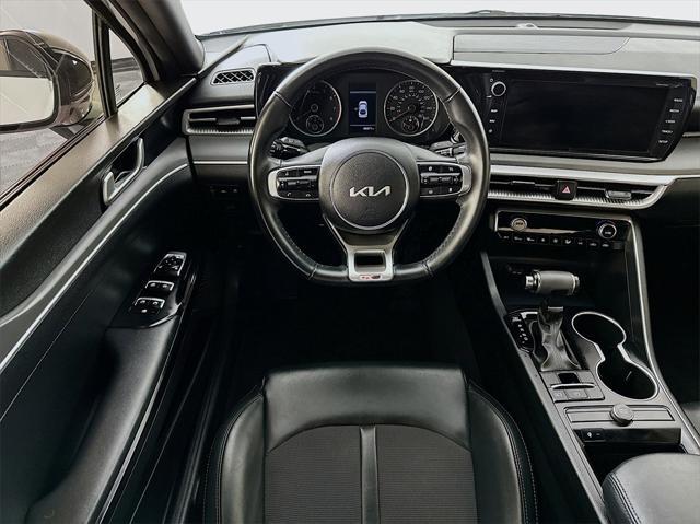 2022 kia k5 gt-line