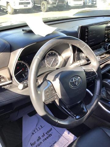 2021 toyota highlander xle